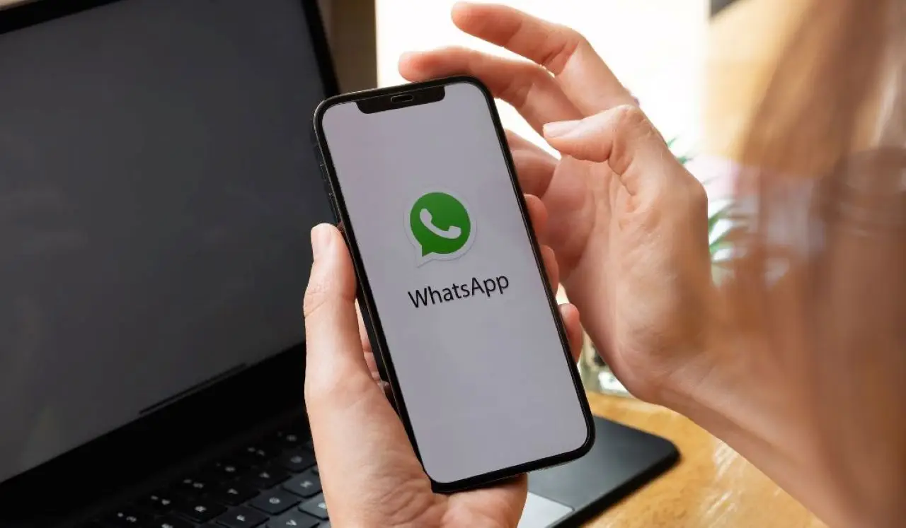 Come viene hackerato WhatsApp? Il trucco che usano per rubarti il numero